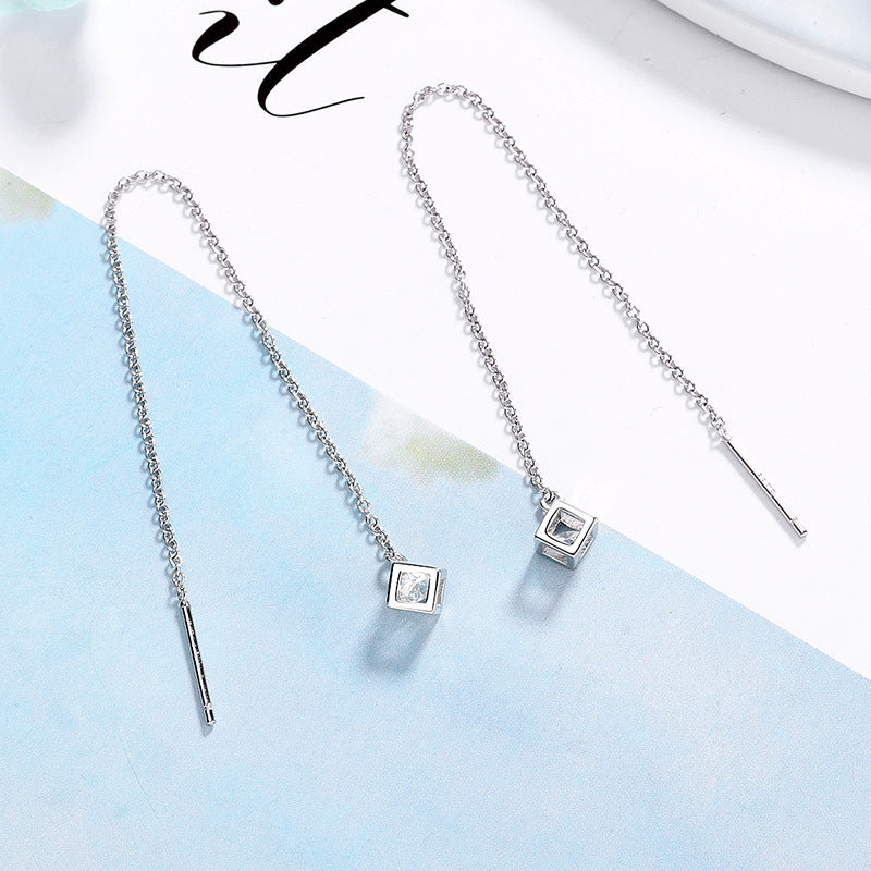 Women's earrings with elegant square pendant and shimmering zirconia