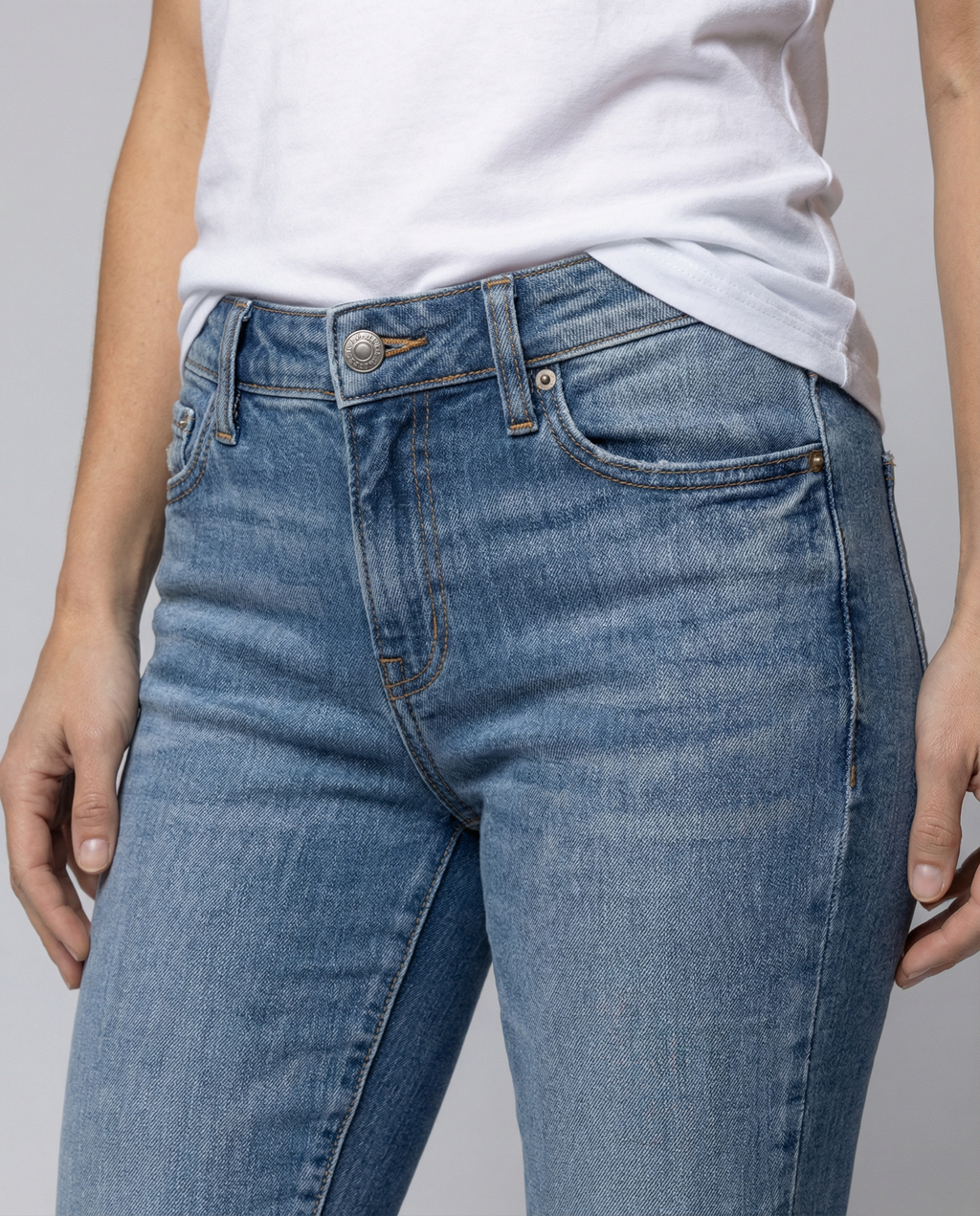 Trendy Women's Ripped Jeans