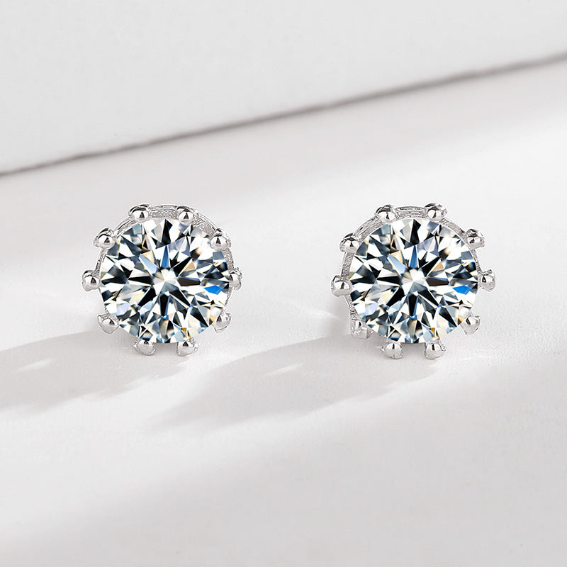 Ladies earrings with sparkling zirconia in elegant wreath design