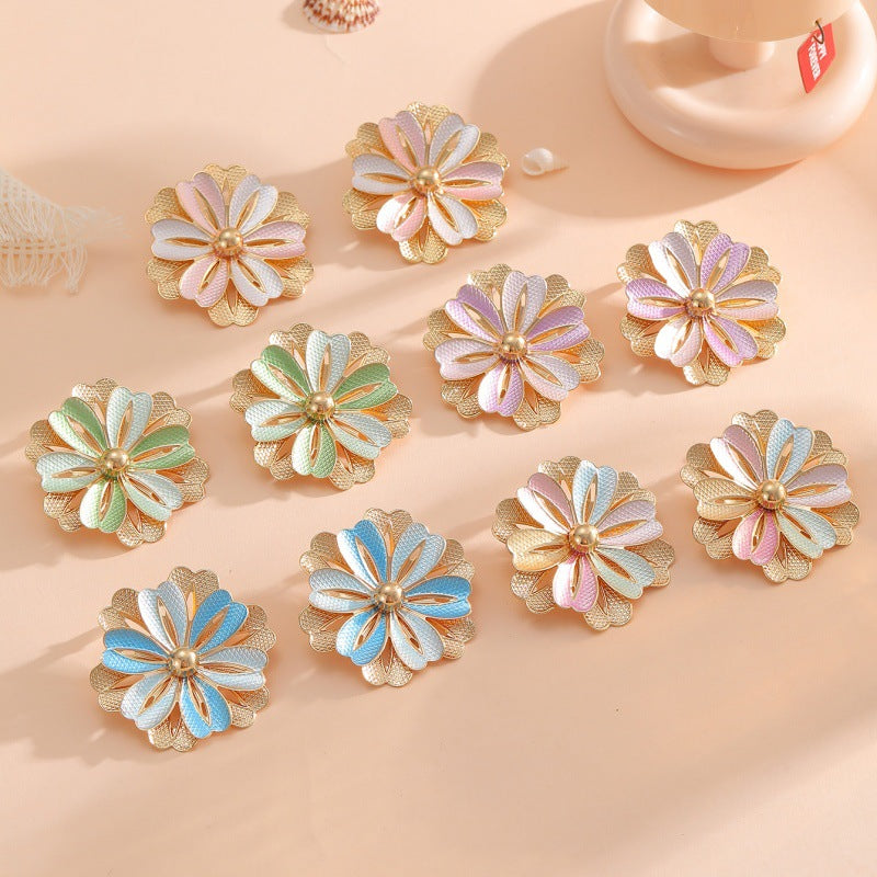 Ladies Hair Clips with Artistic Flower Design