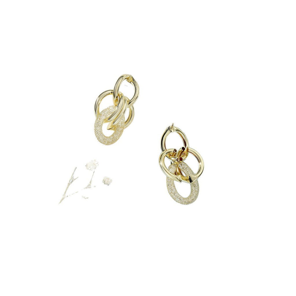 Women's Hanging Earrings with Luxurious, Sculptural Design