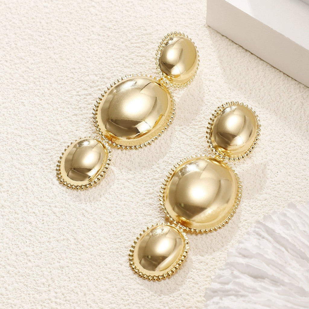 Women's earrings in artistic, structured design