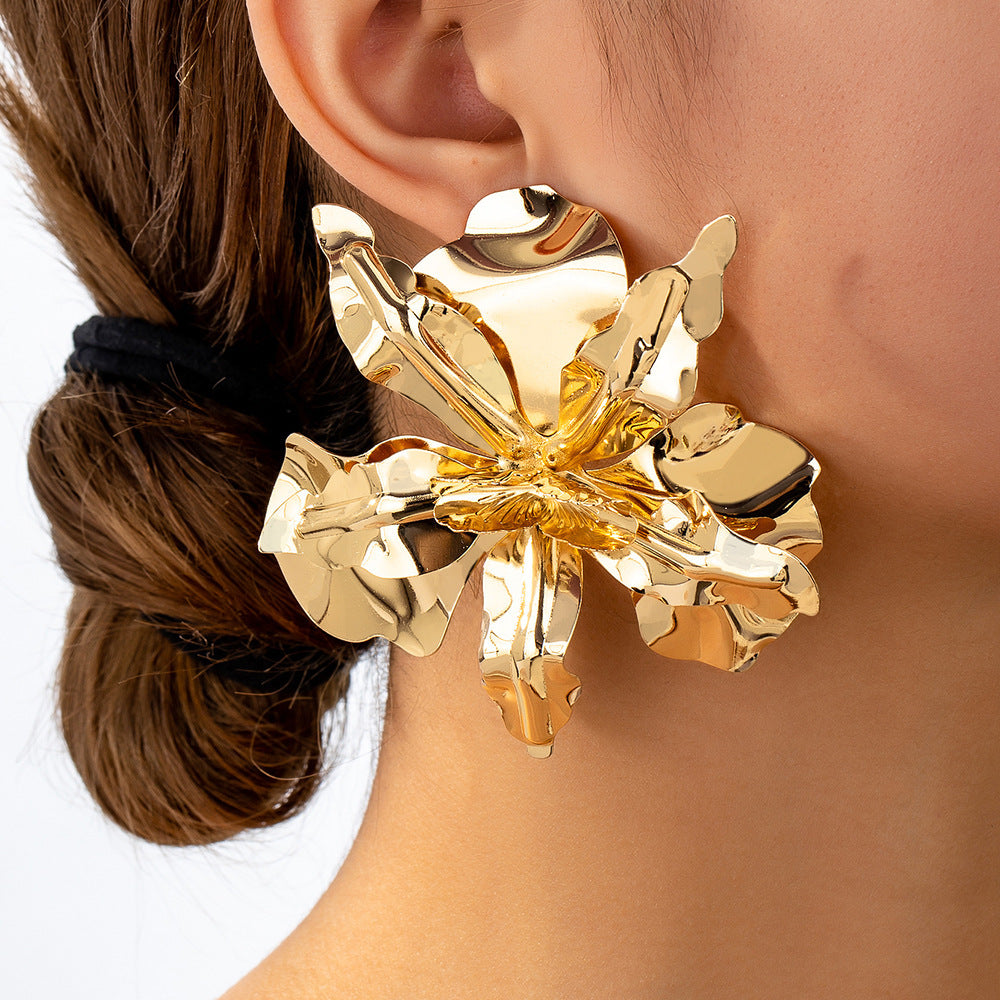 Women's Decorative Wall Art in Flower Shape