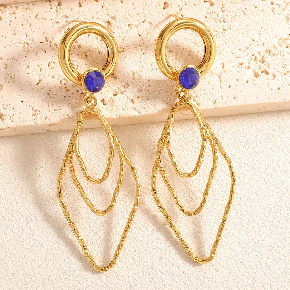 Women's earrings with elegant, shimmering design
