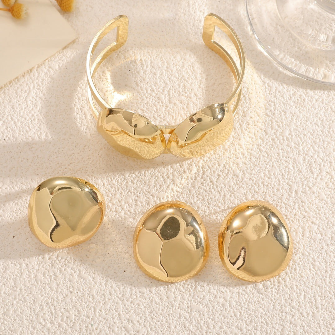 Ladies Open Cuff Bracelet with Elegant, Curved Design