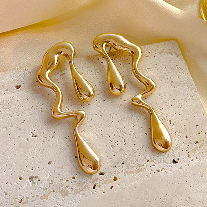 Women's hair accessory clips in modern, organic design