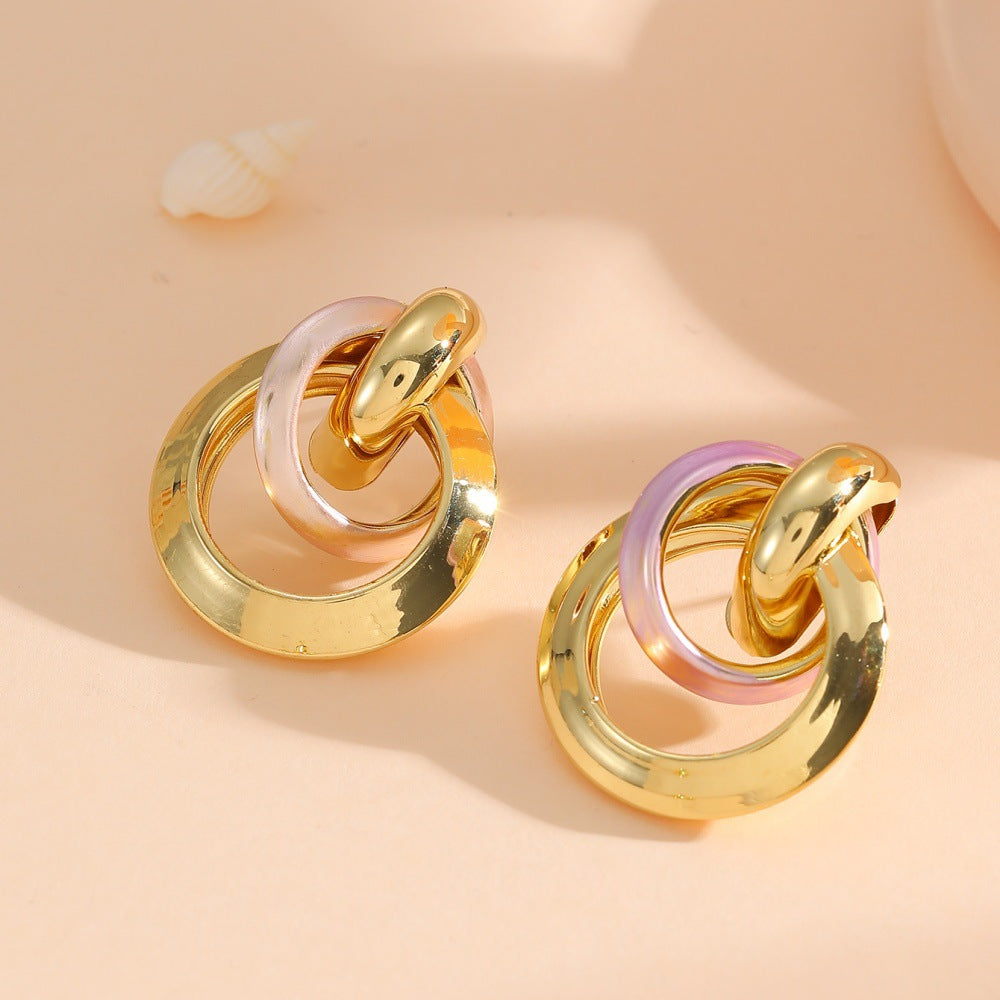 Women's earrings in elegant ring design
