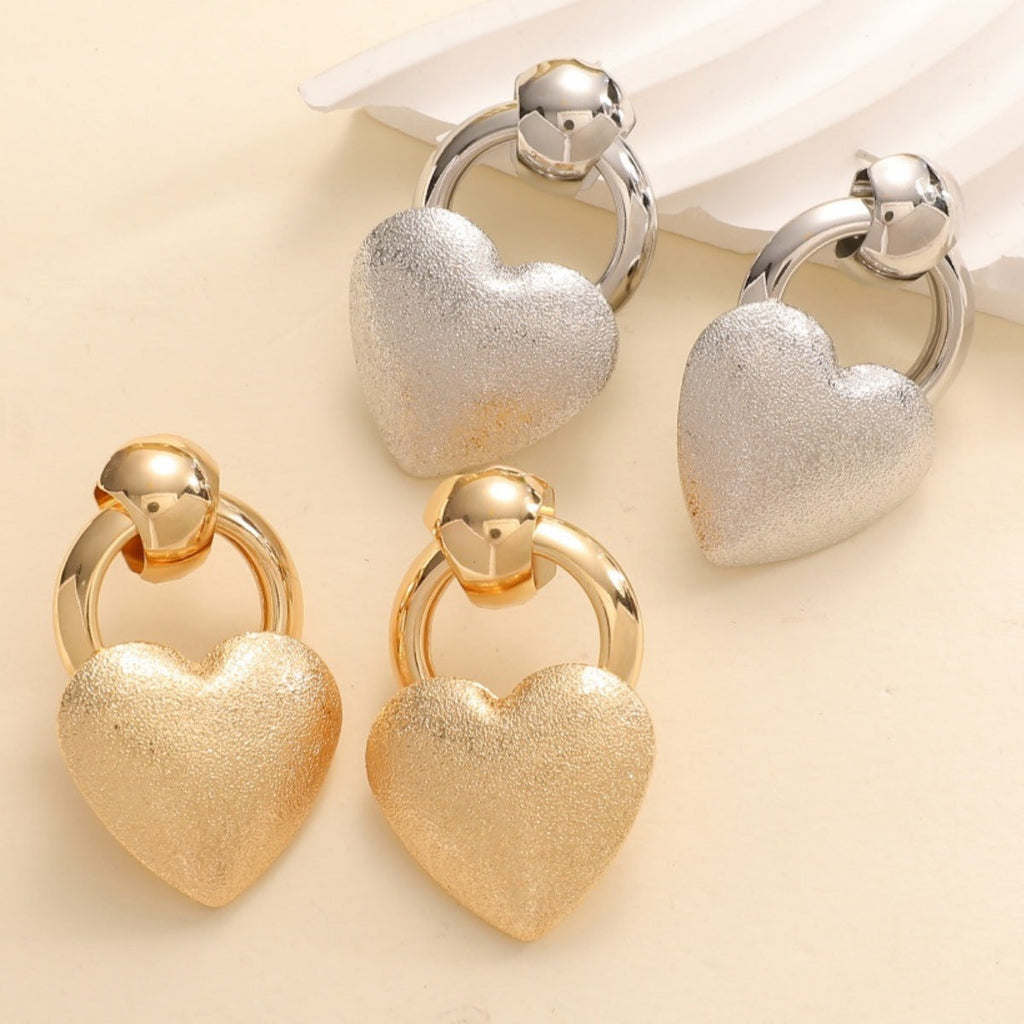 Ladies earrings in elegant heart design
