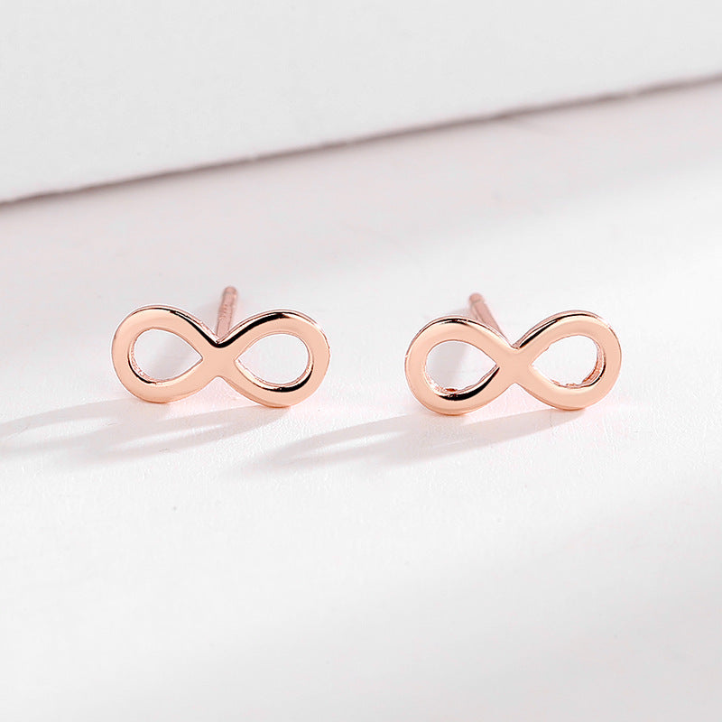 Ladies earrings in infinity design made of high-quality material