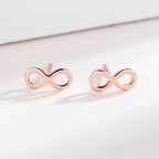 Ladies earrings in infinity design made of high-quality material