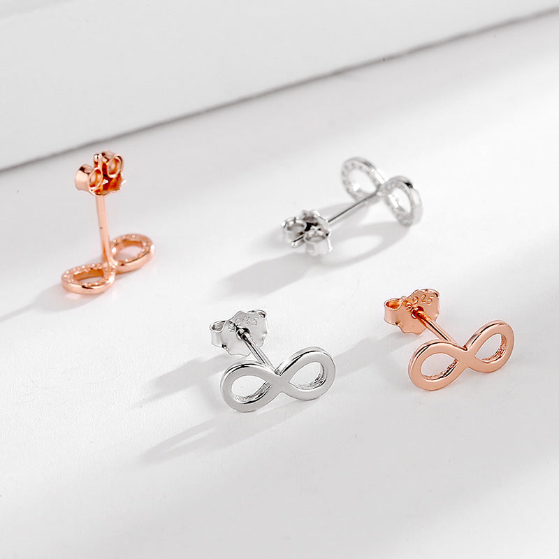 Ladies earrings in infinity design made of high-quality material