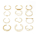 Ladies' bangle with elegant curved design