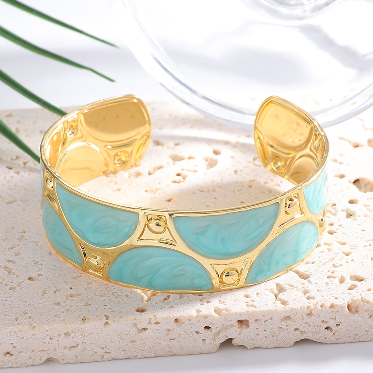 Women's cuff bracelet with artistic design