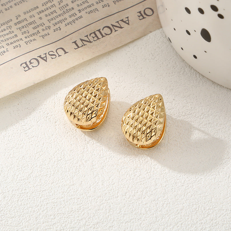 Women's Ear Clips with Elegant Pattern
