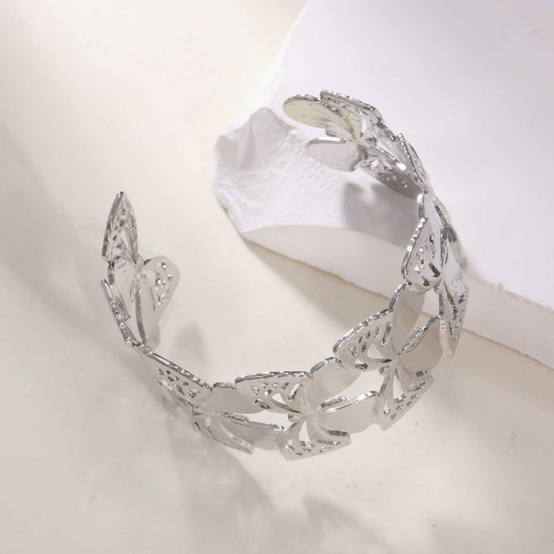 Women's Open Bangle with Elegant Wave Design