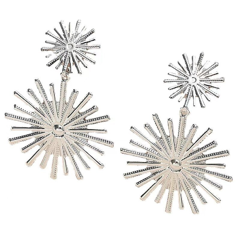 Women's Hanging Earrings in Modern Radiant Design