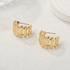 Women's Hanging Earrings with Floral Elements and Elegant Design