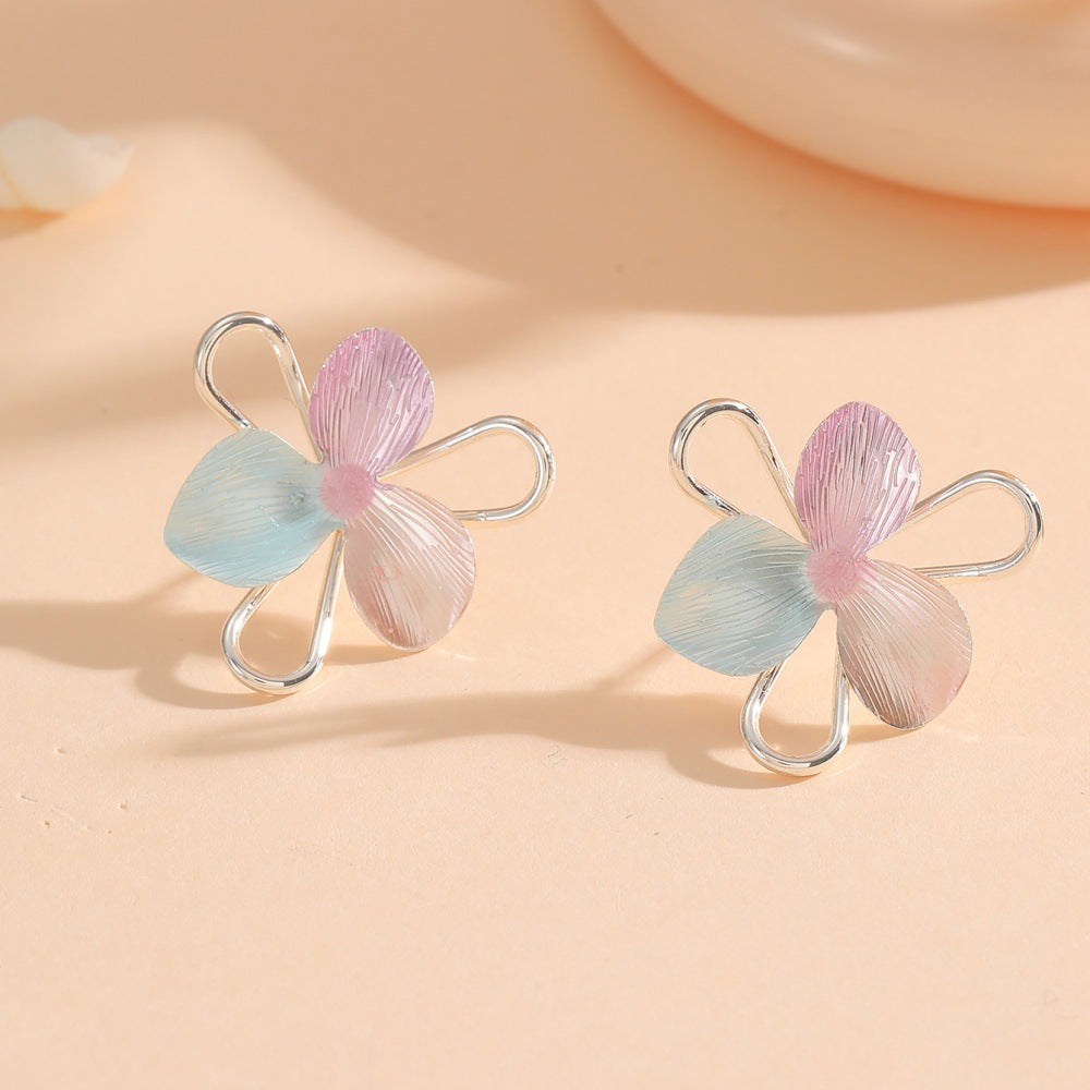 Women's hair clips in playful flower design