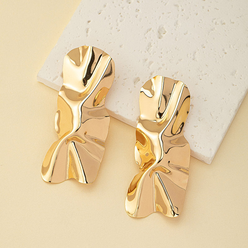 Ladies Hanging Earrings in Modern Elegance Design