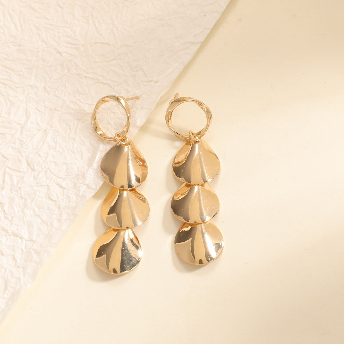 Women Hanging Earrings with Elegant Shell Design