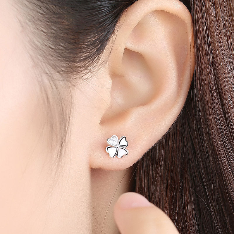 Ladies earrings in modern floral design