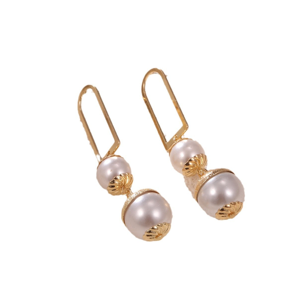Ladies earrings with elegant pearl design