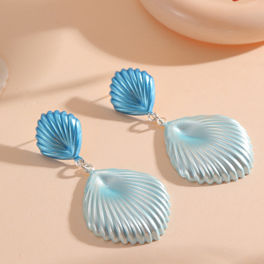 Ladies Hanging Earrings in Elegant Shell Design