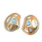 Ladies Hanging Earrings in a modern, organic design