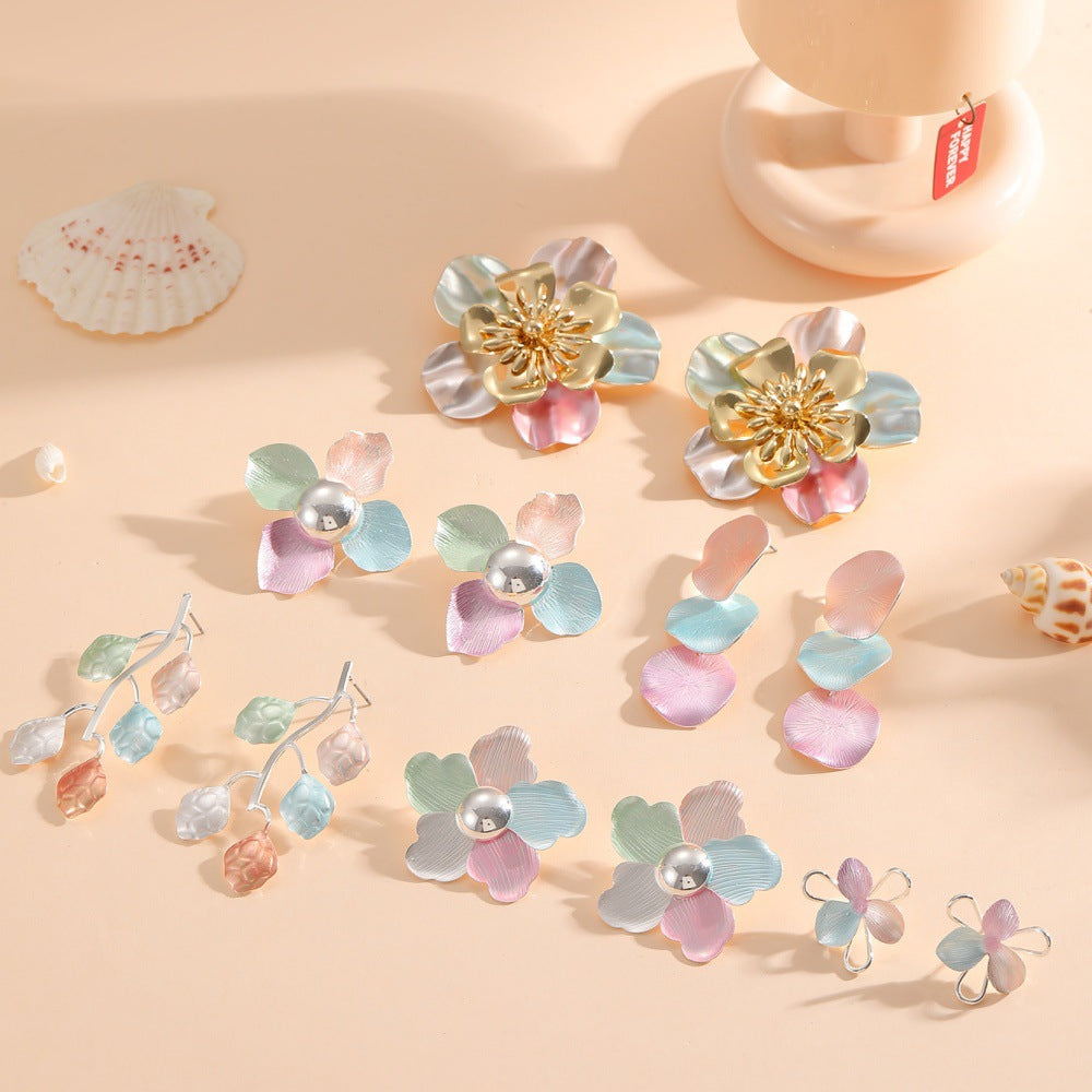 Women's hair clips in playful flower design