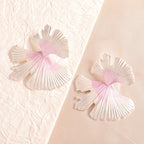 Women's hair accessories with elegant leaf design