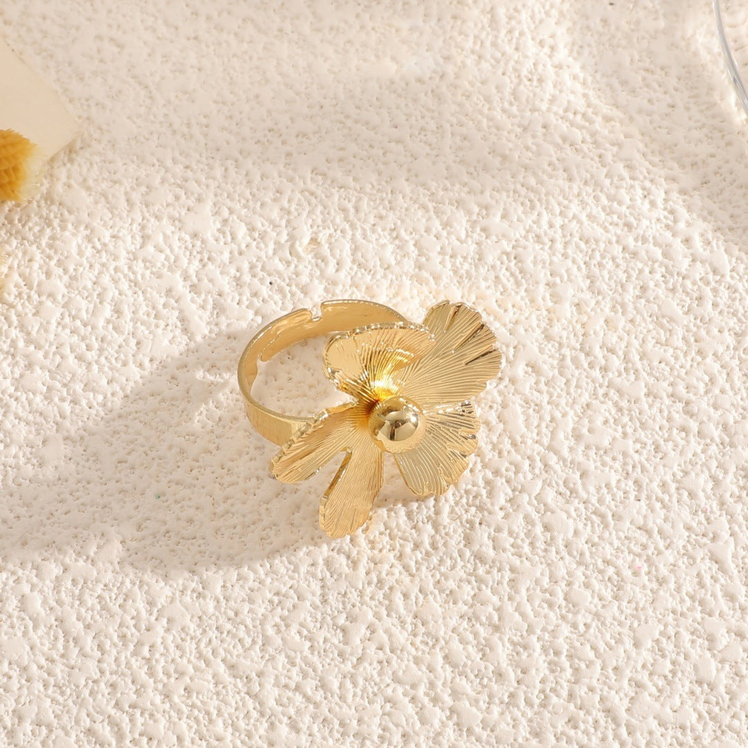 Women's wrist jewelry with floral design and high-quality surface finishing