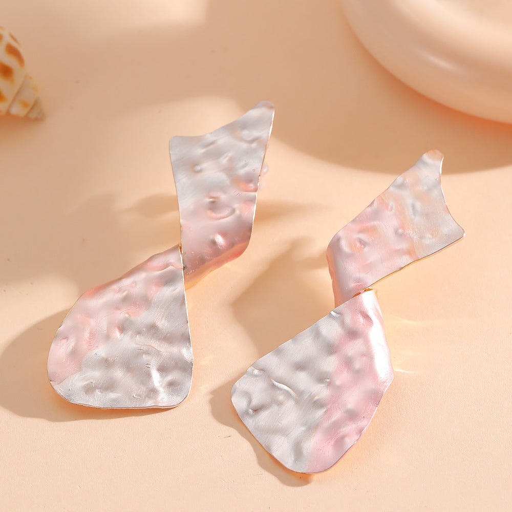 Ladies earrings in modern disc design