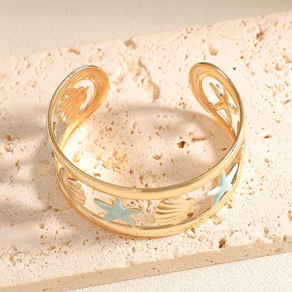Ladies bracelet with intricate starfish design