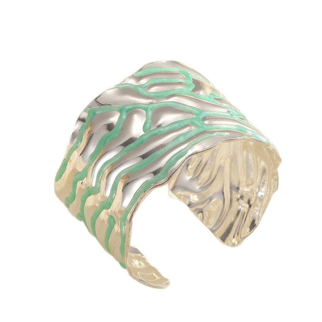 Women Open Bangle with Artistic Wave Pattern