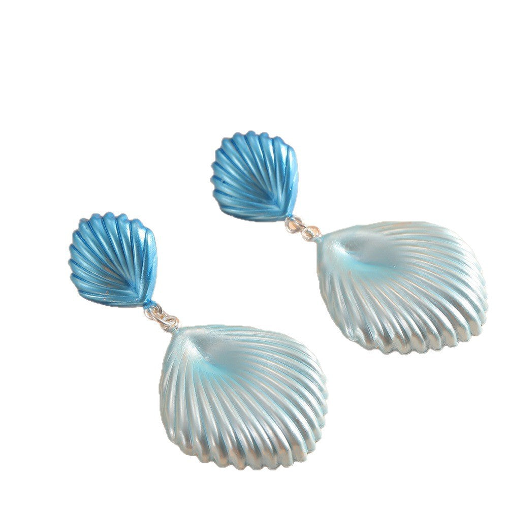 Ladies Hanging Earrings in Elegant Shell Design