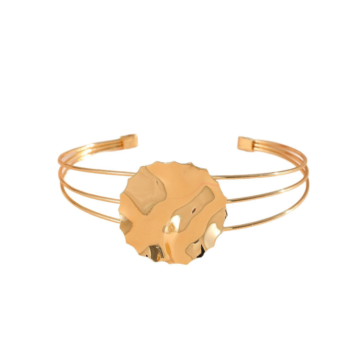 Women's bracelet with intricate bow design