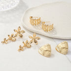 Women's Hanging Earrings with Floral Elements and Elegant Design