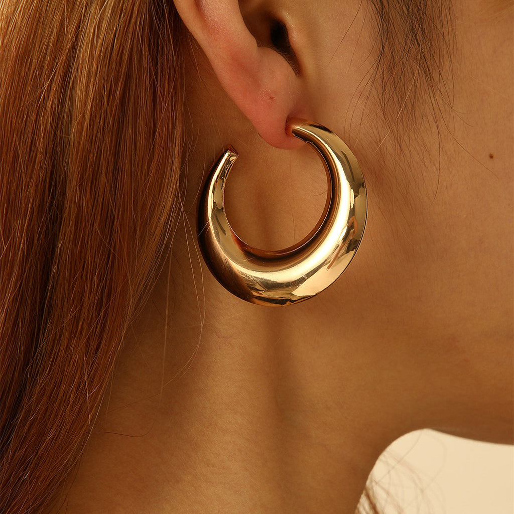 Women's Hanging Earrings in Modern Crescent Design