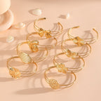 Women's bracelet with intricate bow design
