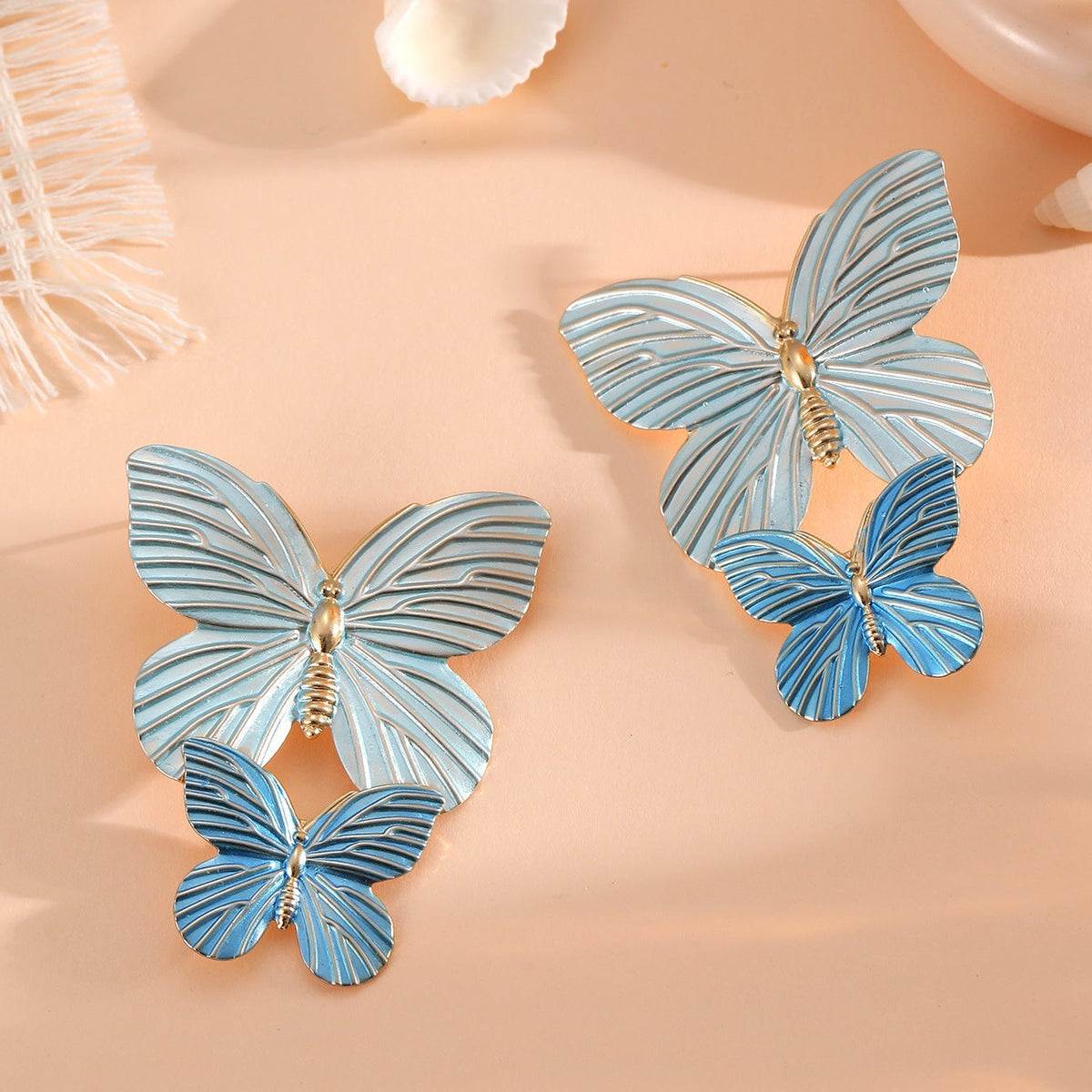 Ladies' brooches in elegant butterfly design