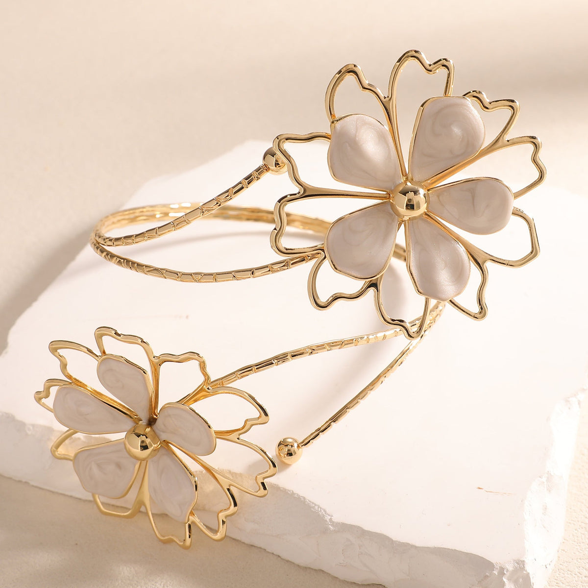 Ladies bracelet with artistic flower design