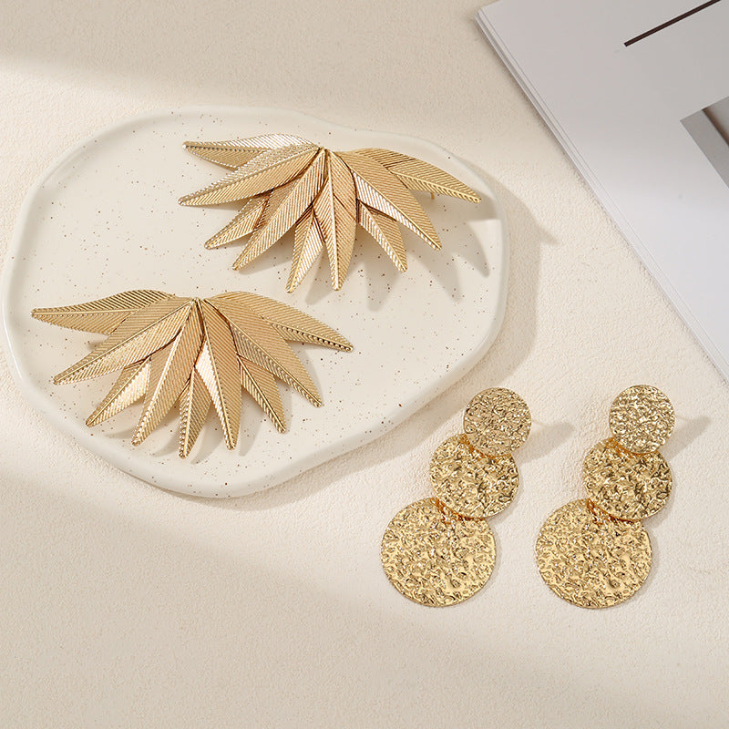 Women's hair clips in luxurious leaf design