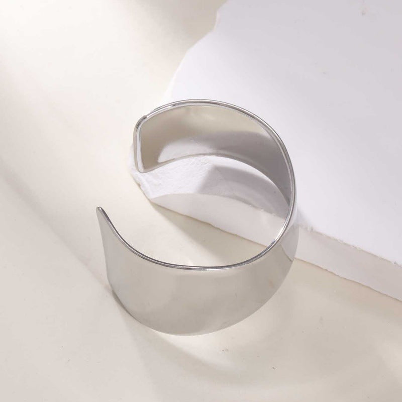 Women's Open Bangle with Elegant Wave Design