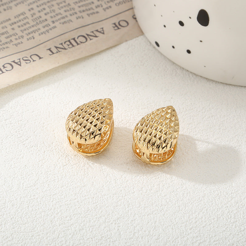 Women's Ear Clips with Elegant Pattern