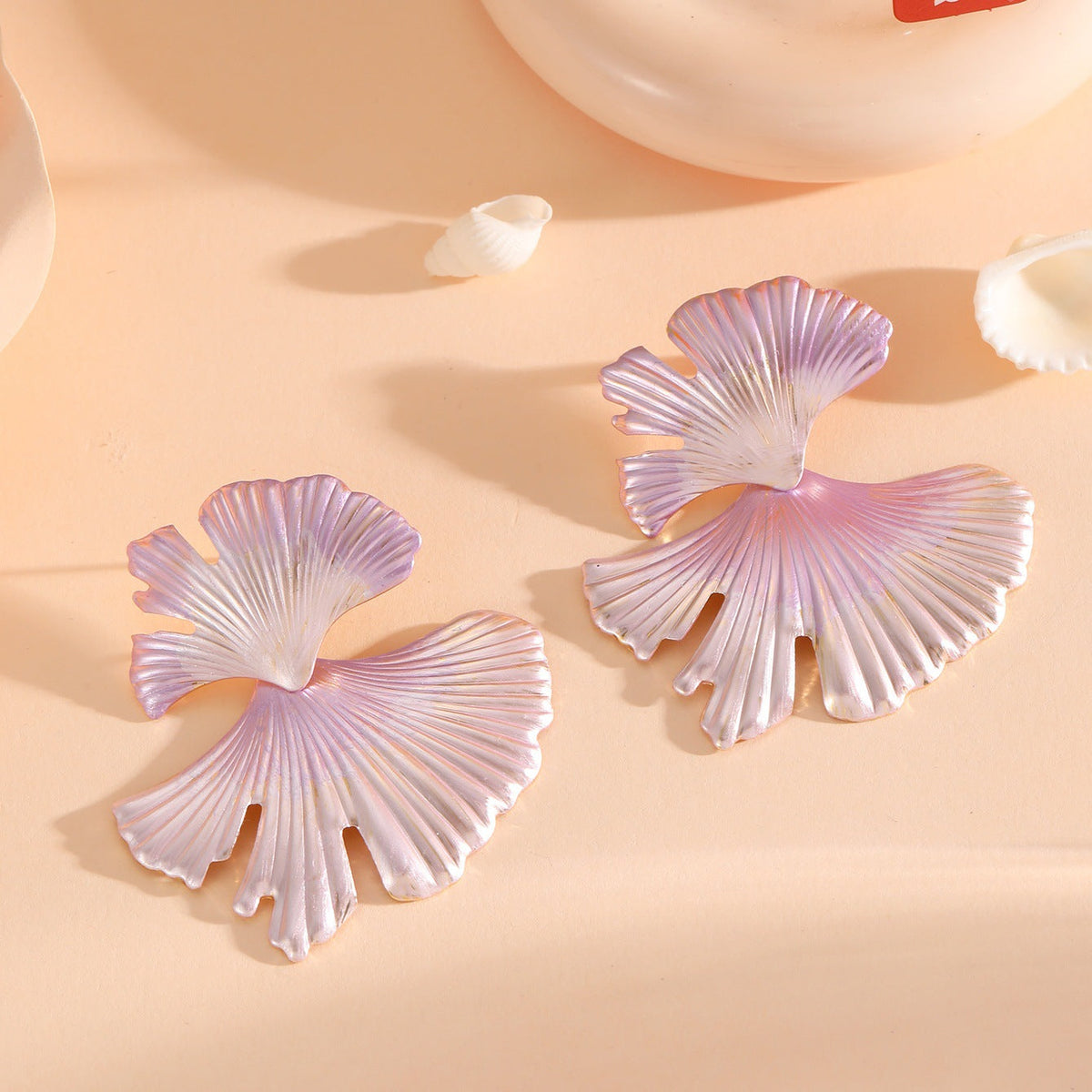 Women's hair accessories with elegant leaf design