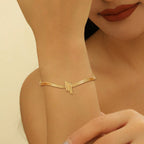 Ladies' bangle with elegant curved design