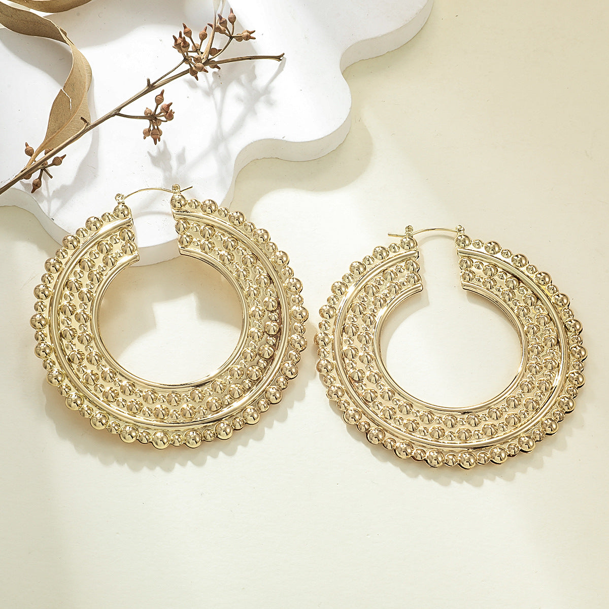 Women's Hanging Earrings in Elegant Wave Pattern