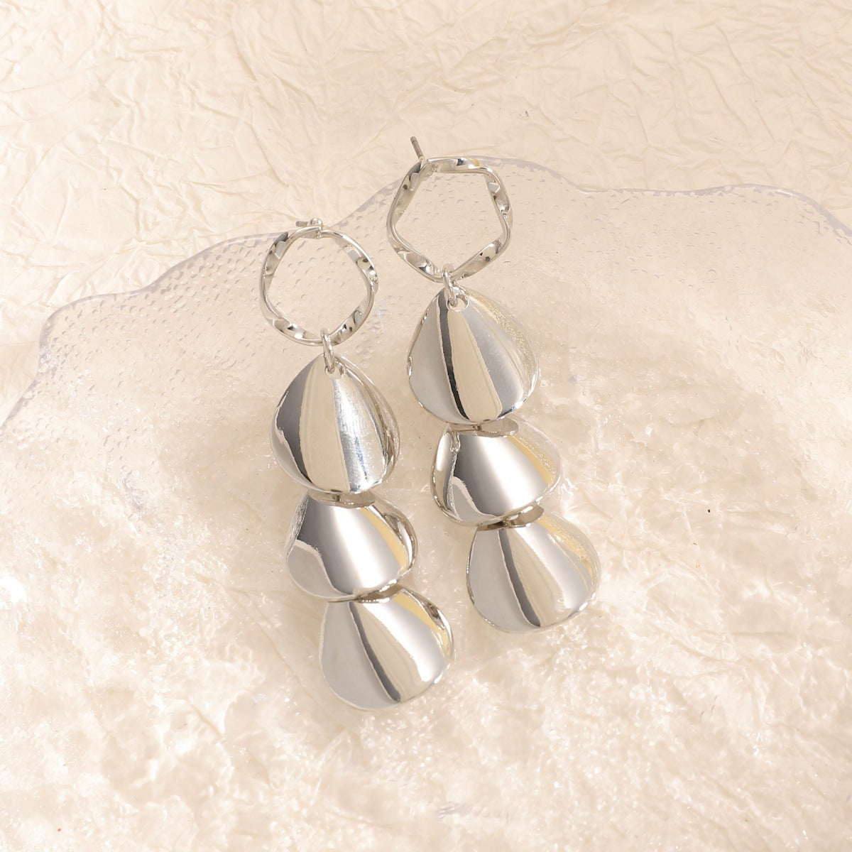 Women Hanging Earrings with Elegant Shell Design