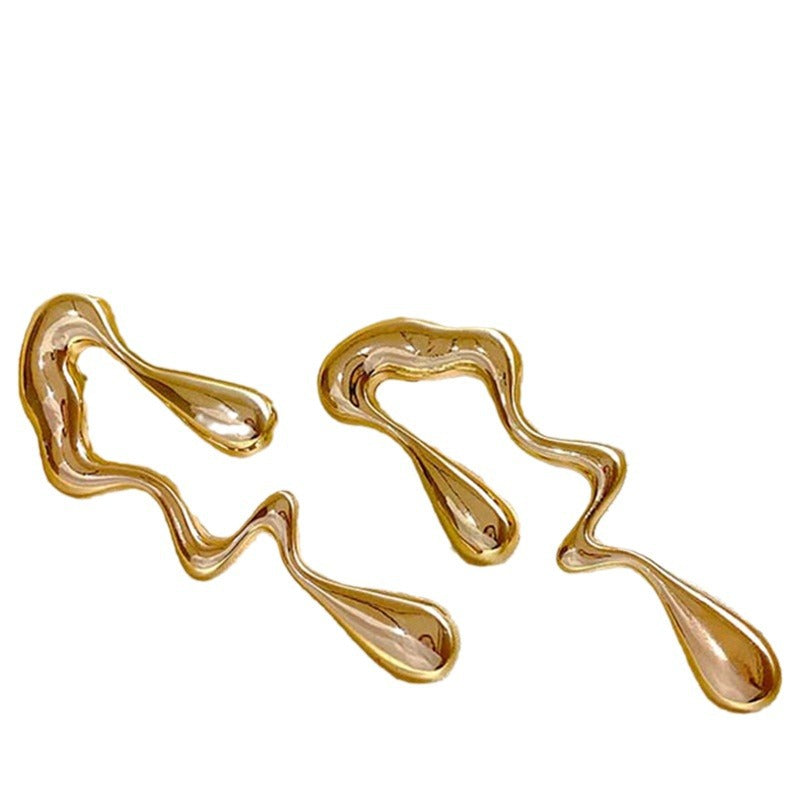 Women's hair accessory clips in modern, organic design