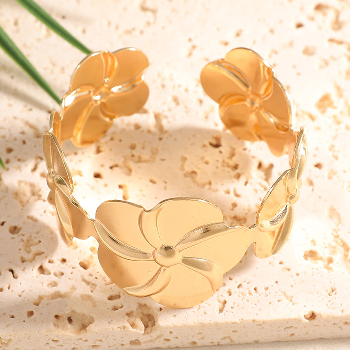 Ladies Open Bangle with Artistic Coral Pattern